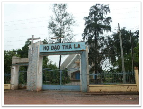Lê Đắc Lực: Tha La Xóm Đạo